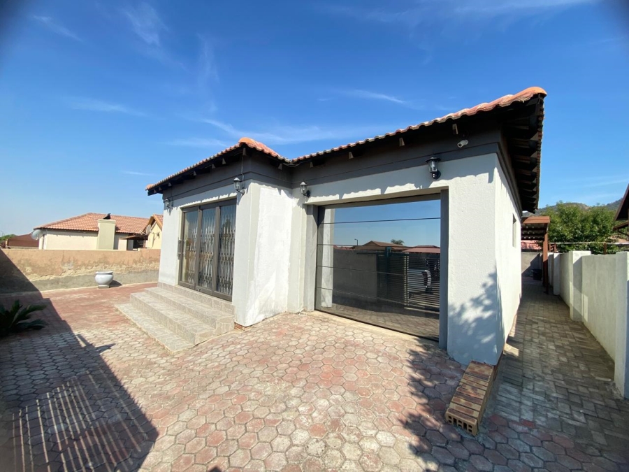 3 Bedroom Property for Sale in Tlhabane West North West